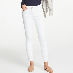 Ann Taylor 12P the skinny white jeans